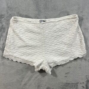 FASHION NOVA Lace Trim Shorts Womens Medium White Popcorn Knit Summer Casual